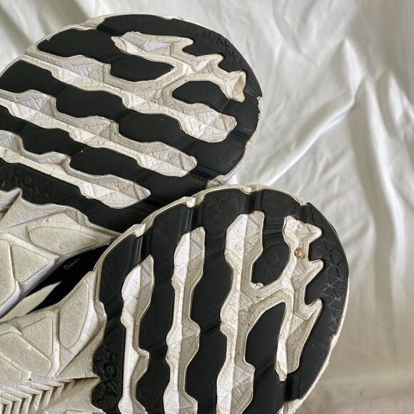 Hoka One One Clifton 8 Black BWHT 1119394 Women’s Size 7 B Running Shoes - Picture 10 of 12